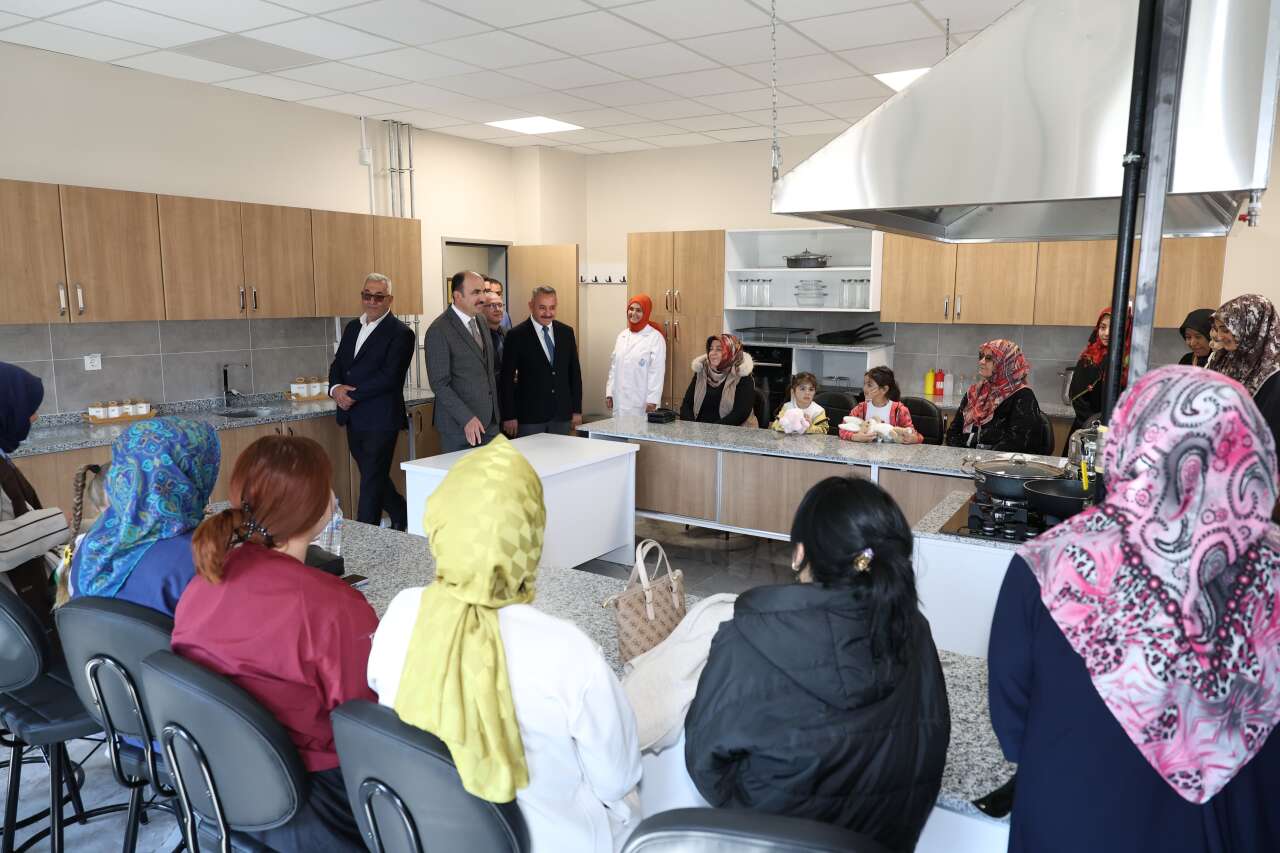 Konya’nın “altın mahsul” ilçesine dev yatırım! 146 milyon liralık tesis açıldı 16